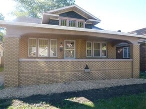 Building Photo - 1230 N 9th St