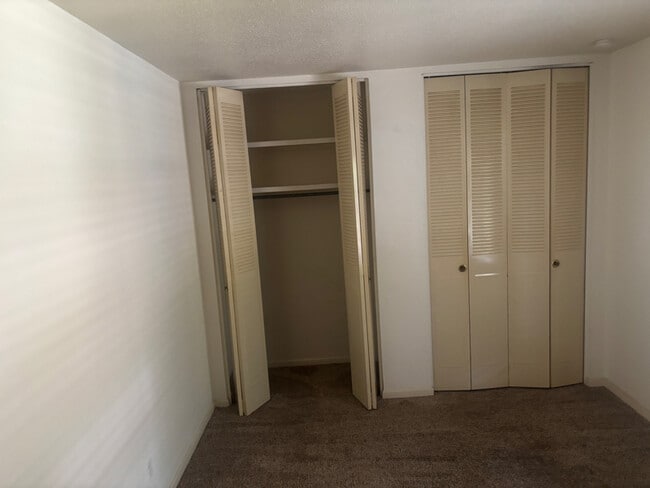 Building Photo - 538 Royce St