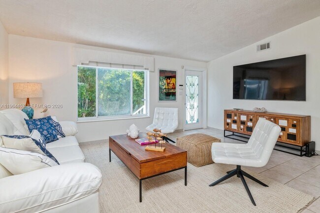 Foto del edificio - 133 E Silver Palm Ave