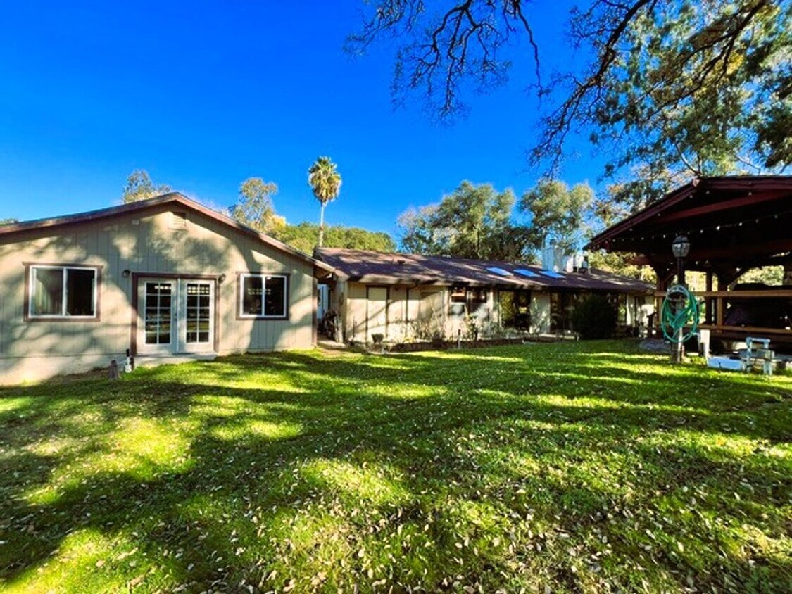 Charming 3 Bed, 2 Bath Ranch Style Home on... House Rental in Granite Bay, CA