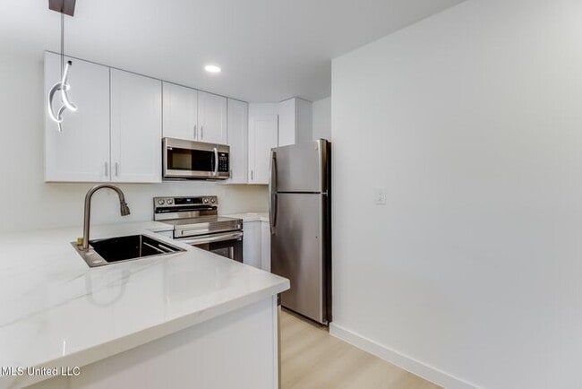 Building Photo - 264 Mc Donnell Ave