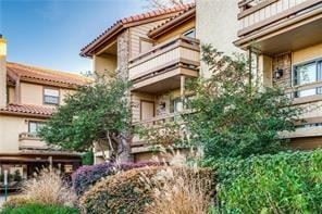 Primary Photo - 2 br, 2 bath House - 7640 W Greenway Blvd #3B
