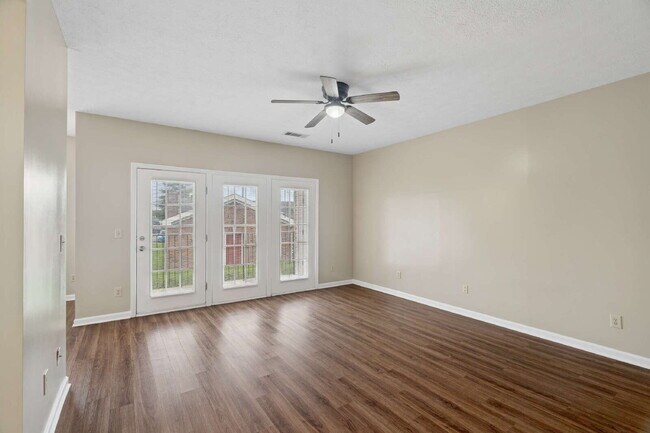 Foto del edificio - 501 Churchill Crossing