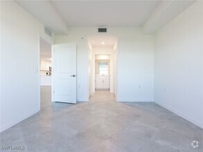 Building Photo - 5807 Double Eagle Cir