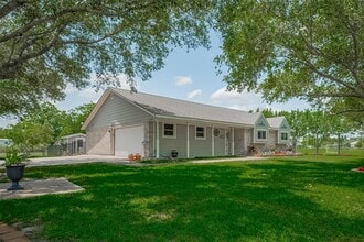 Building Photo - 9526 Sandy Ln