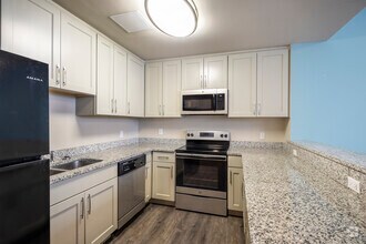 3BR, 2BA - 1,678SF - Kitchen - 1321 Lofts