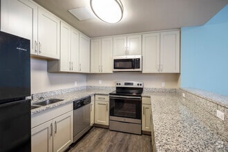 3BR, 2BA - 1,678SF - Kitchen - 1321 Lofts