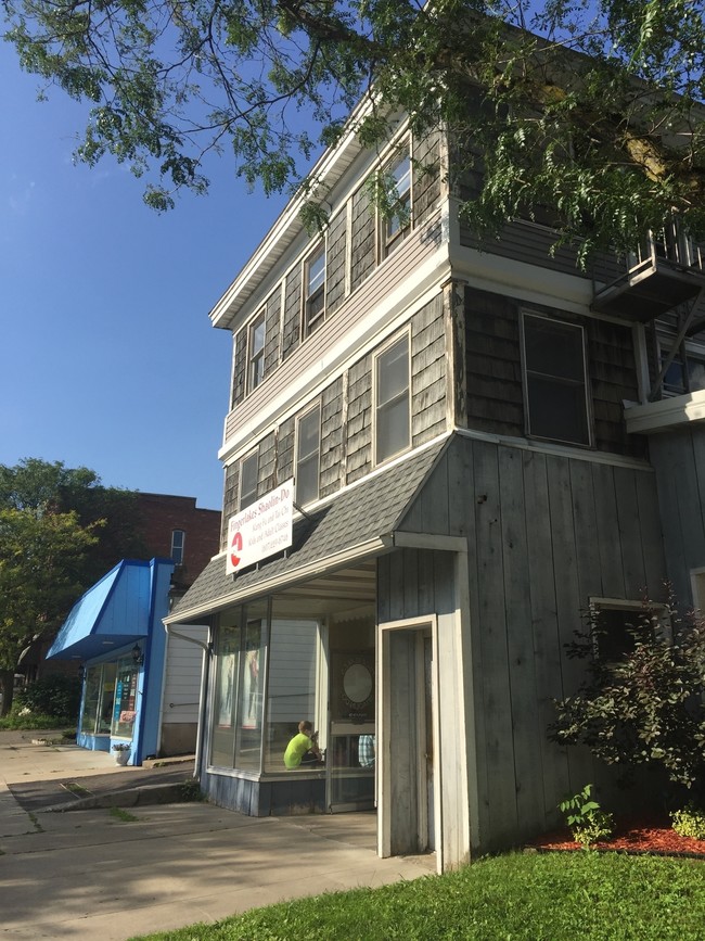 Building Photo - Six Unit Multi-Family in Groton Village