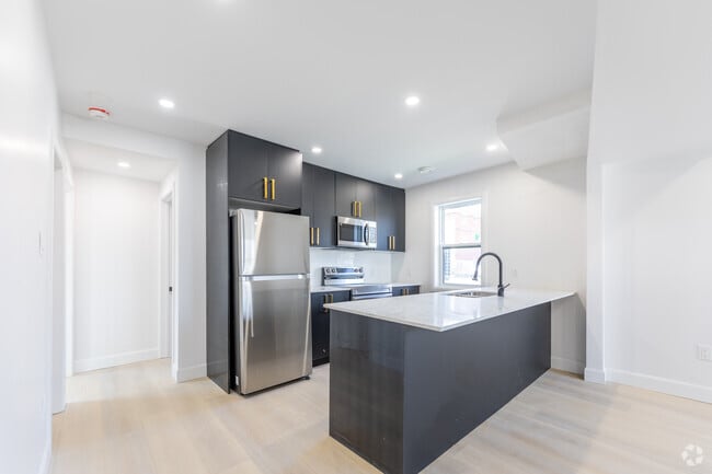 2BR, 1BA - 645SF - Kitchen - Mad Mill Apartments