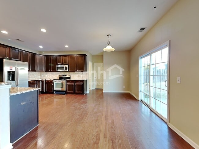 Building Photo - 298 Scarlett Ln