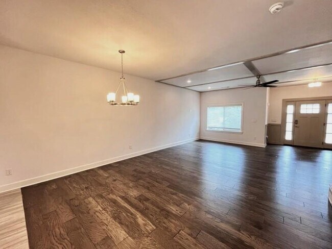 Foto del edificio - 418 NW Retreat Ln