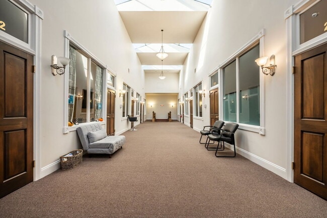 Building Photo - 226 S Union Ave