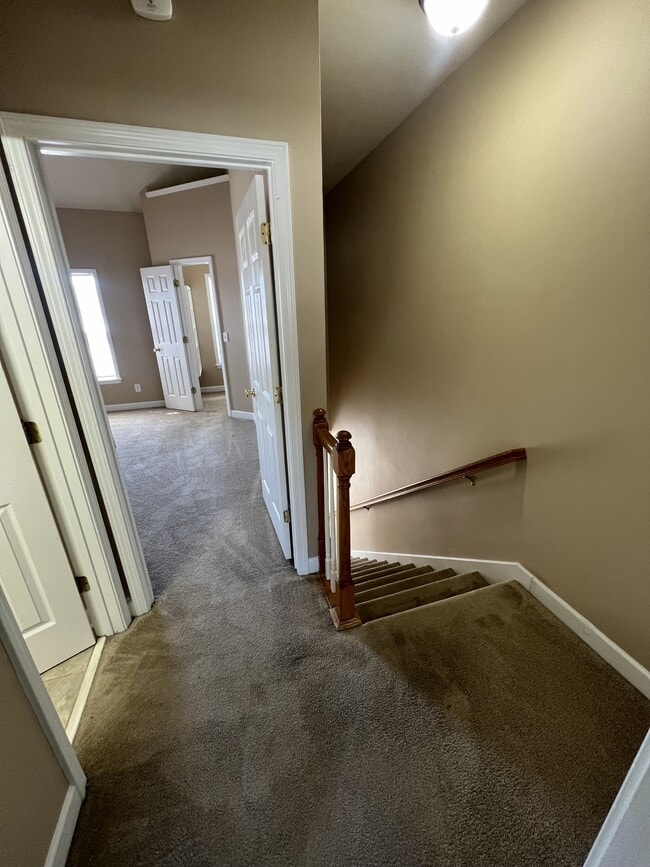 Building Photo - 503 Dakota Dr