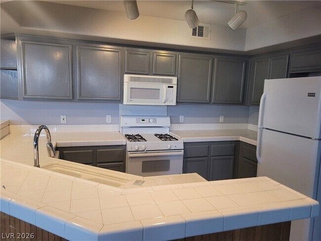 Building Photo - 6917 Cobre Azul Ave