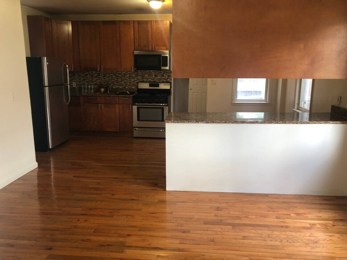 Foto principal - 19-67-67 Hazen St