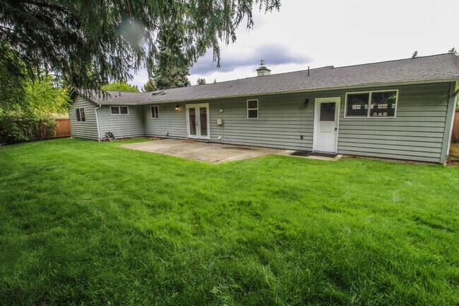 Building Photo - Coming Soon! Very well maintained home wit...