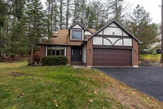 Building Photo - 48 Hemlock Ln