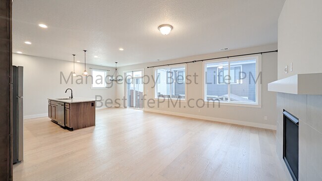 Foto del edificio - 11678 NW Kearney St