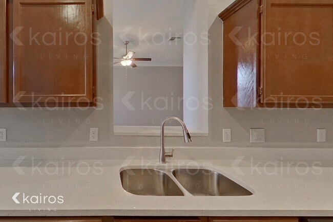 Building Photo - 1833 Camden Way