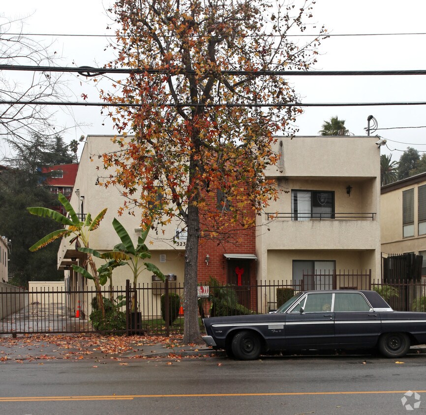 Building Photo - 323 San Pascual Ave