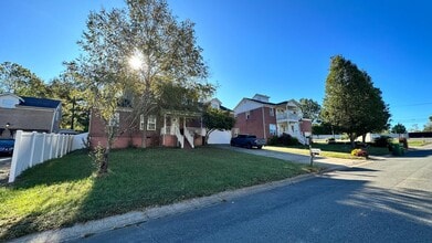 Building Photo - 4612 Narayan St