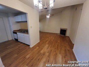 Foto del edificio - 5606 Rose Dawn