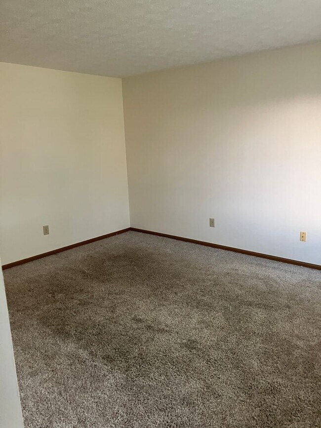 Foto del edificio - Spacious 2-Bedroom Living in a Quiet Community Available July!