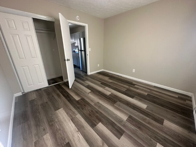 Foto del edificio - 794 Anderson Ave