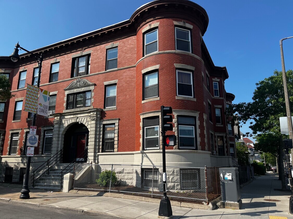 Primary Photo - 119 Washington St
