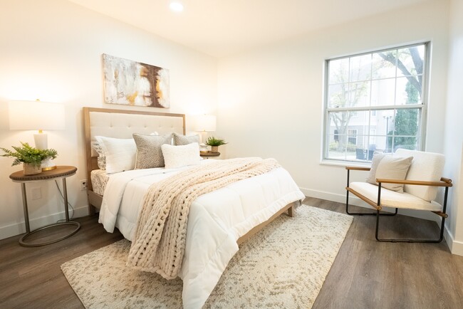 Main Bedroom - Harter Heights Place