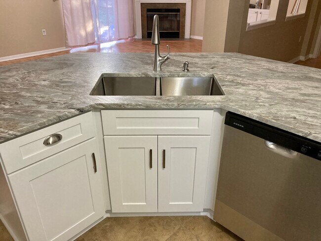 Foto del edificio - 12592 Ash Harbor Dr