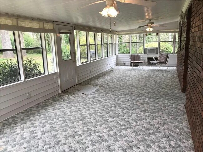 Foto del edificio - Room in House on Flagler Cir