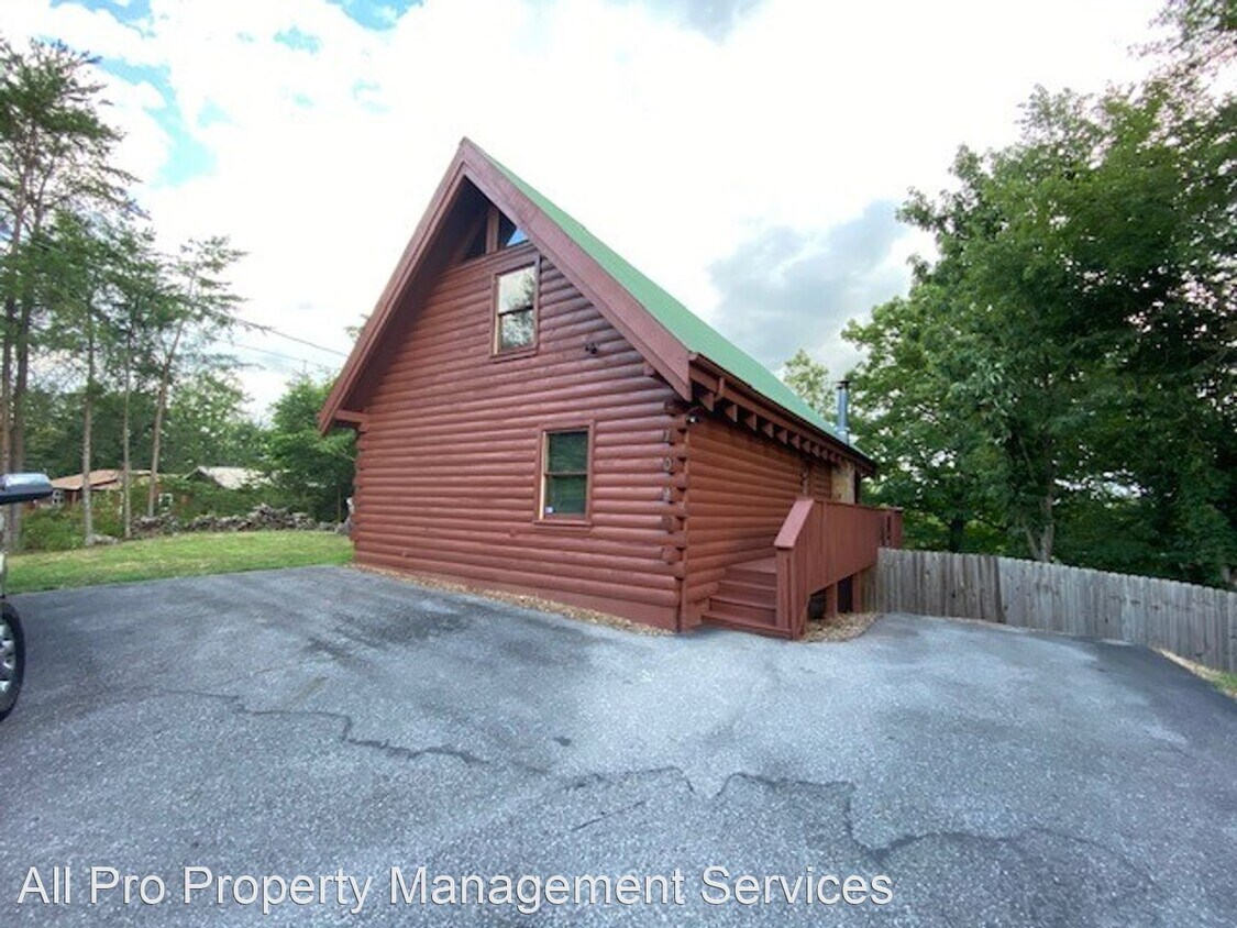 Primary Photo - 2 br, 2 bath House - 709 W. Gold Dust Drive