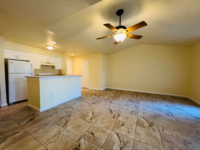 Building Photo - 4791 Via Palm Lakes Via