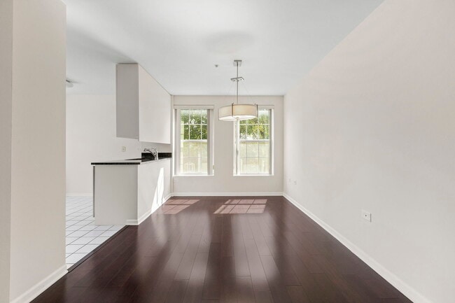 Building Photo - 1800 Dewes St