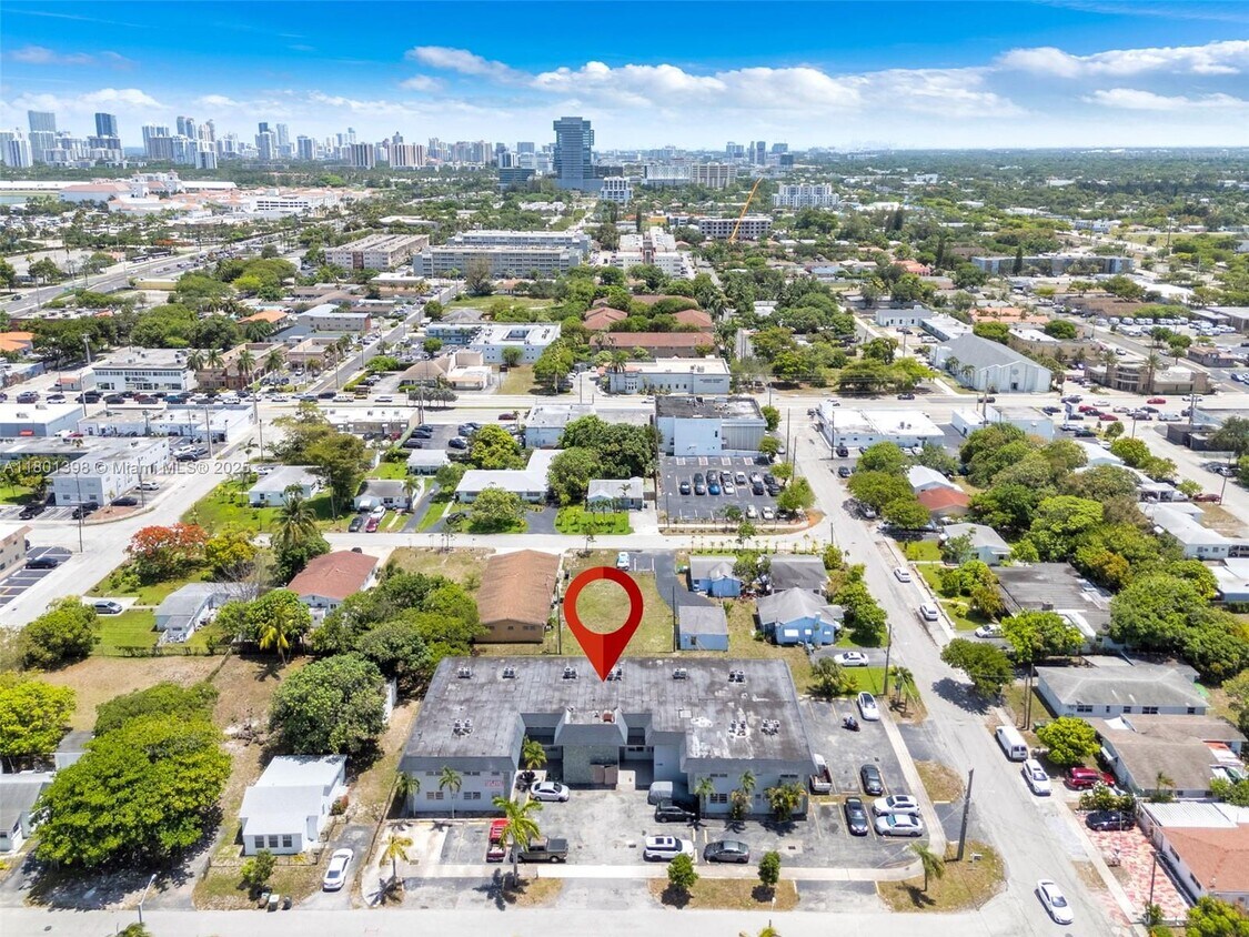Primary Photo - 300 NE 1st Ct
