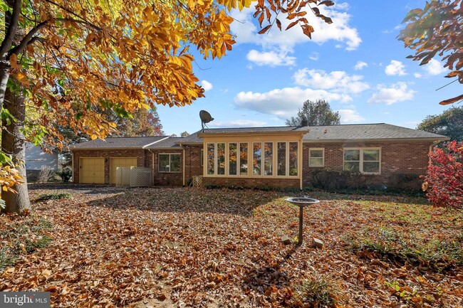 Building Photo - 922 Sugar Pine Dr