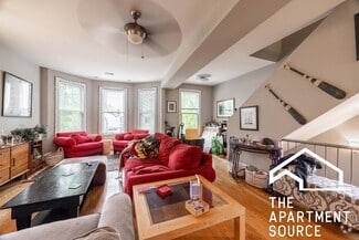 Building Photo - 3023 N Oakley Ave