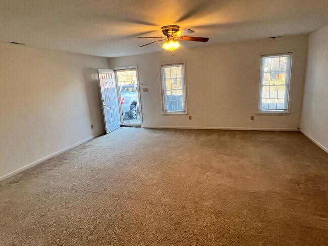 Foto del edificio - ONE LEVEL LIVING at Stonebridge Landing in Western Branch!