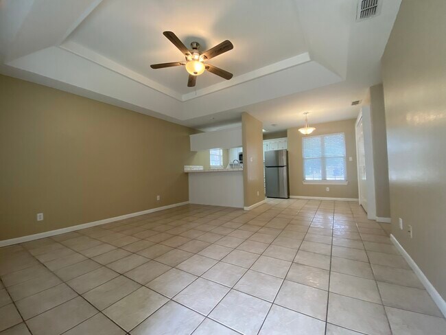 Building Photo - 1209 Swallow Ave