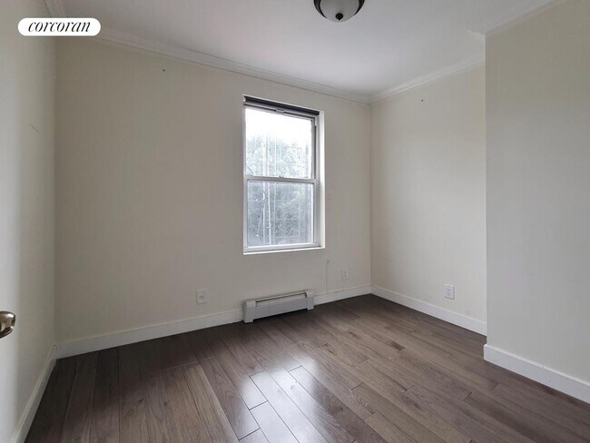 Building Photo - 574 Metropolitan Ave