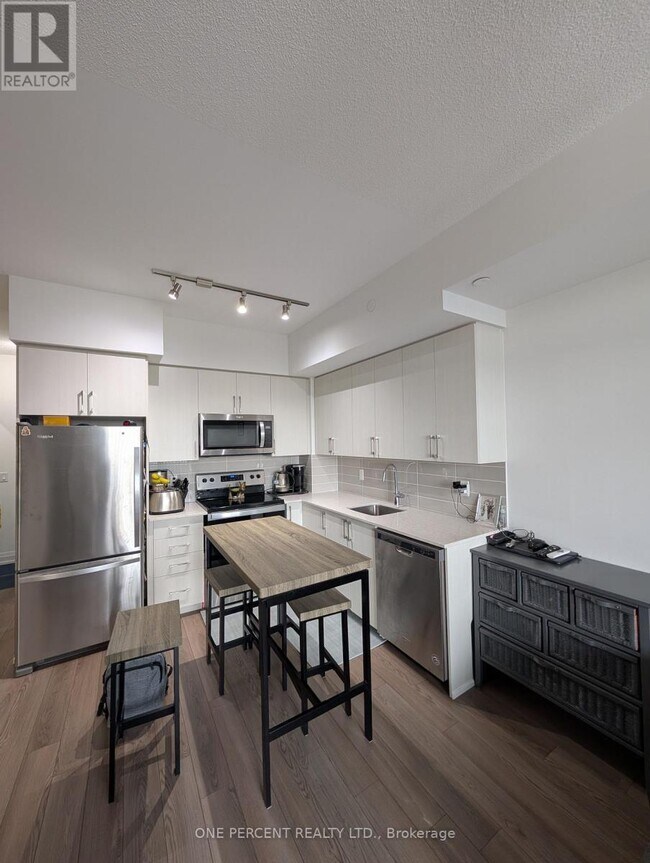 Photo du bâtiment - 3121 Sheppard Ave E