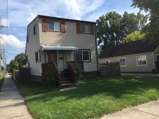 Primary Photo - 26468 Spicer St