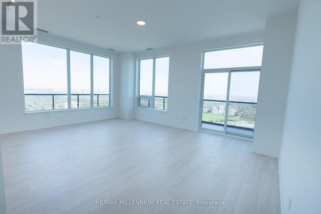 Building Photo - 5105 Hurontario St