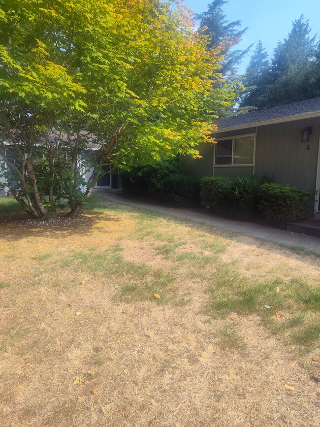 Building Photo - 811 43rd Ave SW