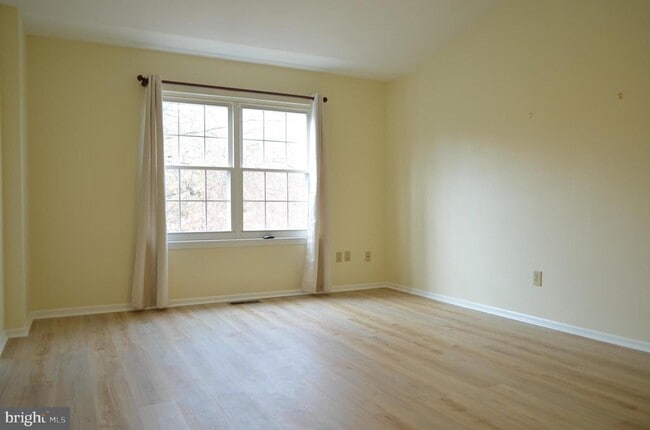 Foto del edificio - 13 Stanwyck Ct