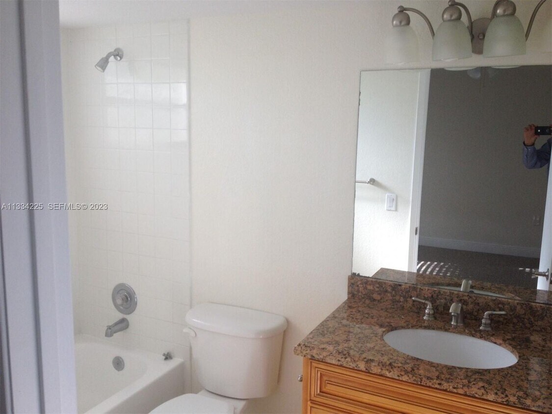 Foto del edificio - 2BR/2BA Ground-Floor Condo in Palm Beach Grande