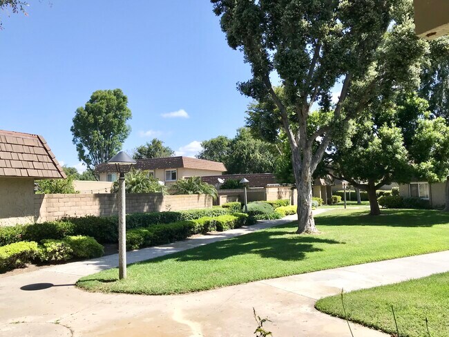 Foto del edificio - 10325 Elk River Ct