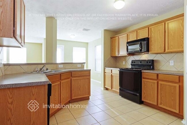 Building Photo - 15011 Roche Rock Dr