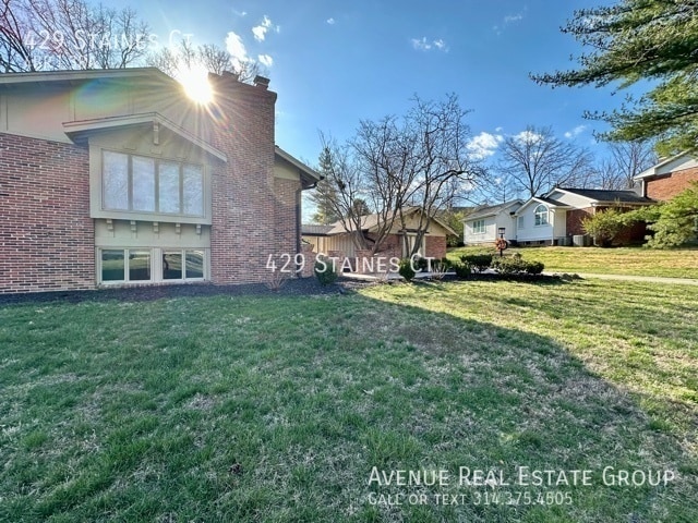 Building Photo - Welcome to 429 Staines Ave